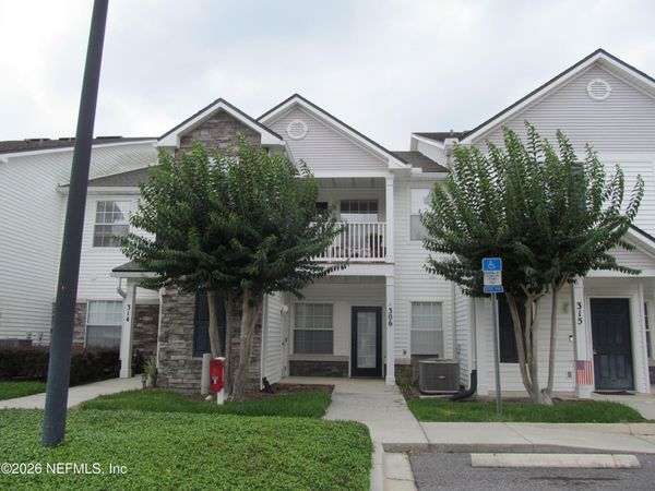 2200 MARSH HAWK Lane, Unit 306, Fleming Island, FL 32003
