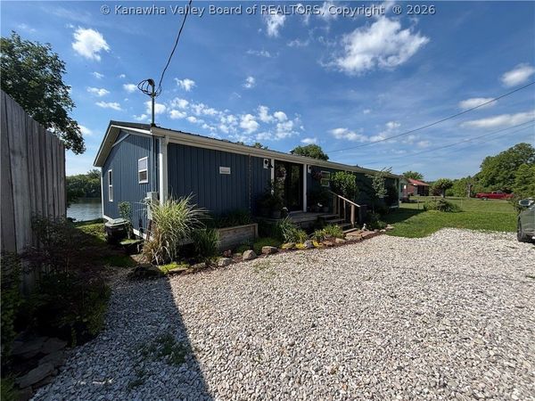 120 Whittbury Lane, Eleanor, WV 25168