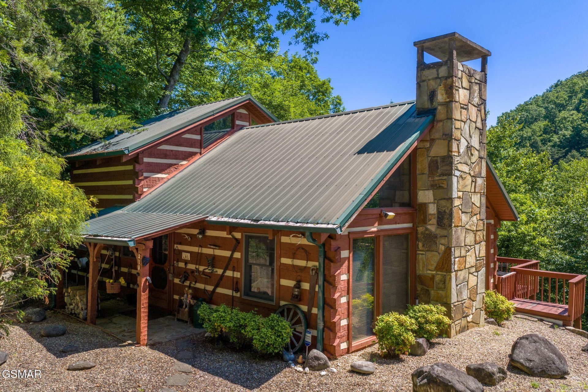 218 Freedom Lane, Gatlinburg, TN 37738 Main Photo