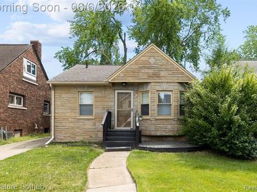 674 E Webster Street, Ferndale, MI 48220