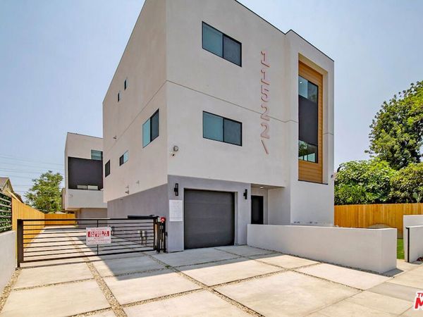 11524 Emelita Street, North Hollywood, CA 91601