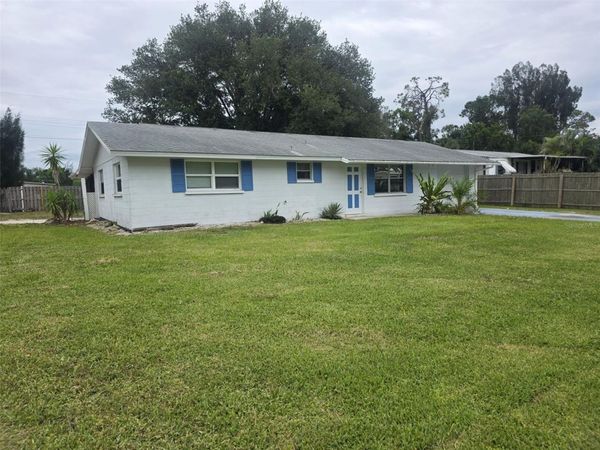 408 PINEWOOD AVENUE , NOKOMIS, FL 34275