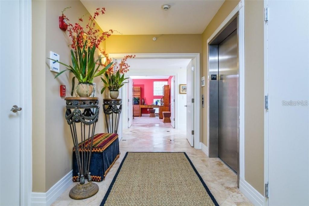 1350 Gulf Boulevard, Unit 901, Clearwater Beach, FL 33767 Photo