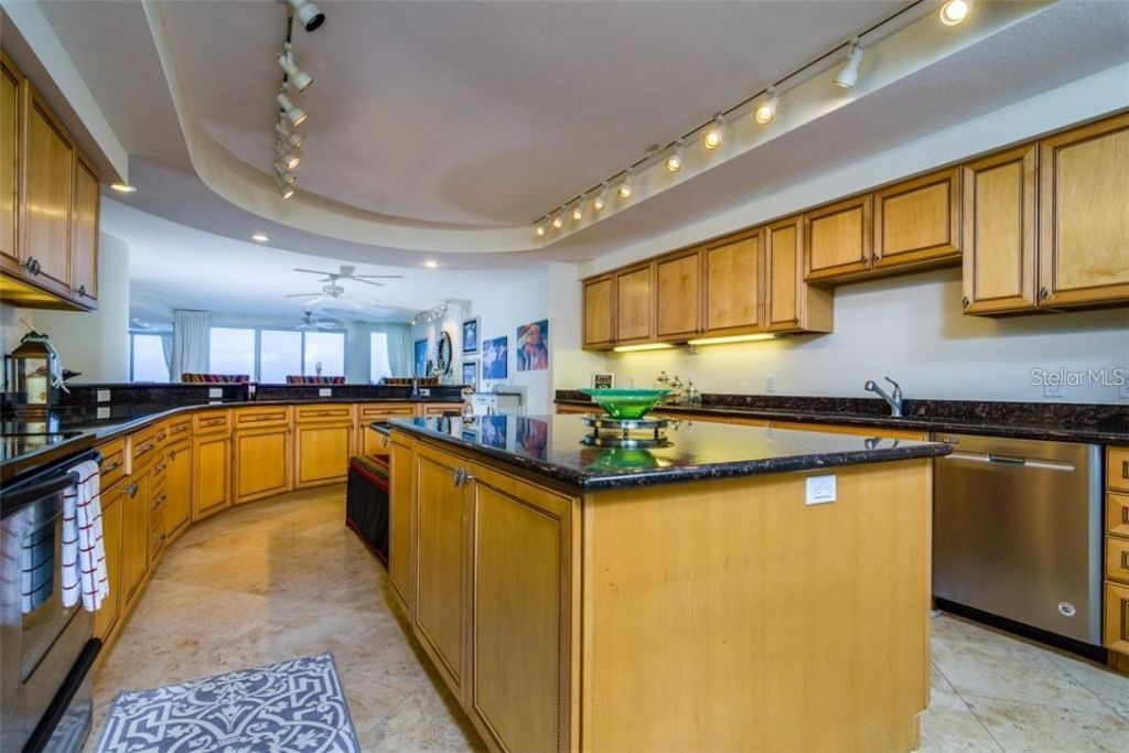 1350 Gulf Boulevard, Unit 901, Clearwater Beach, FL 33767 Photo