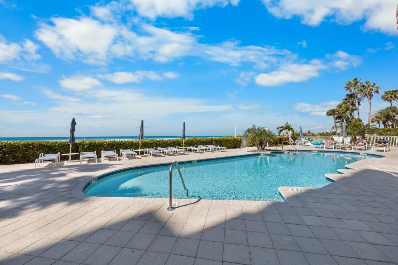 1350 Gulf Boulevard, Unit 901, Clearwater Beach, FL 33767 Photo