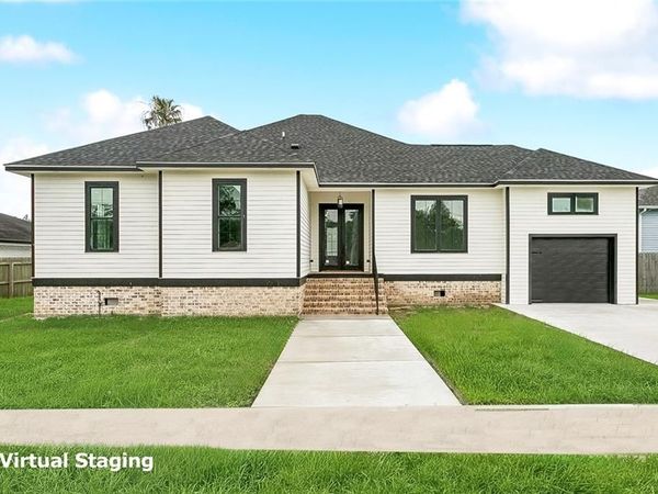 4008 KINGS Drive , Chalmette, LA 70043