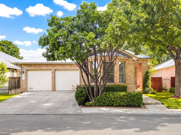 25 Stoneleigh Way, San Antonio, TX 78218