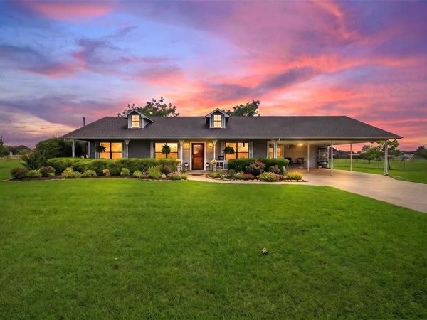 9885 Silver Creek Drive, Scurry, TX 75158