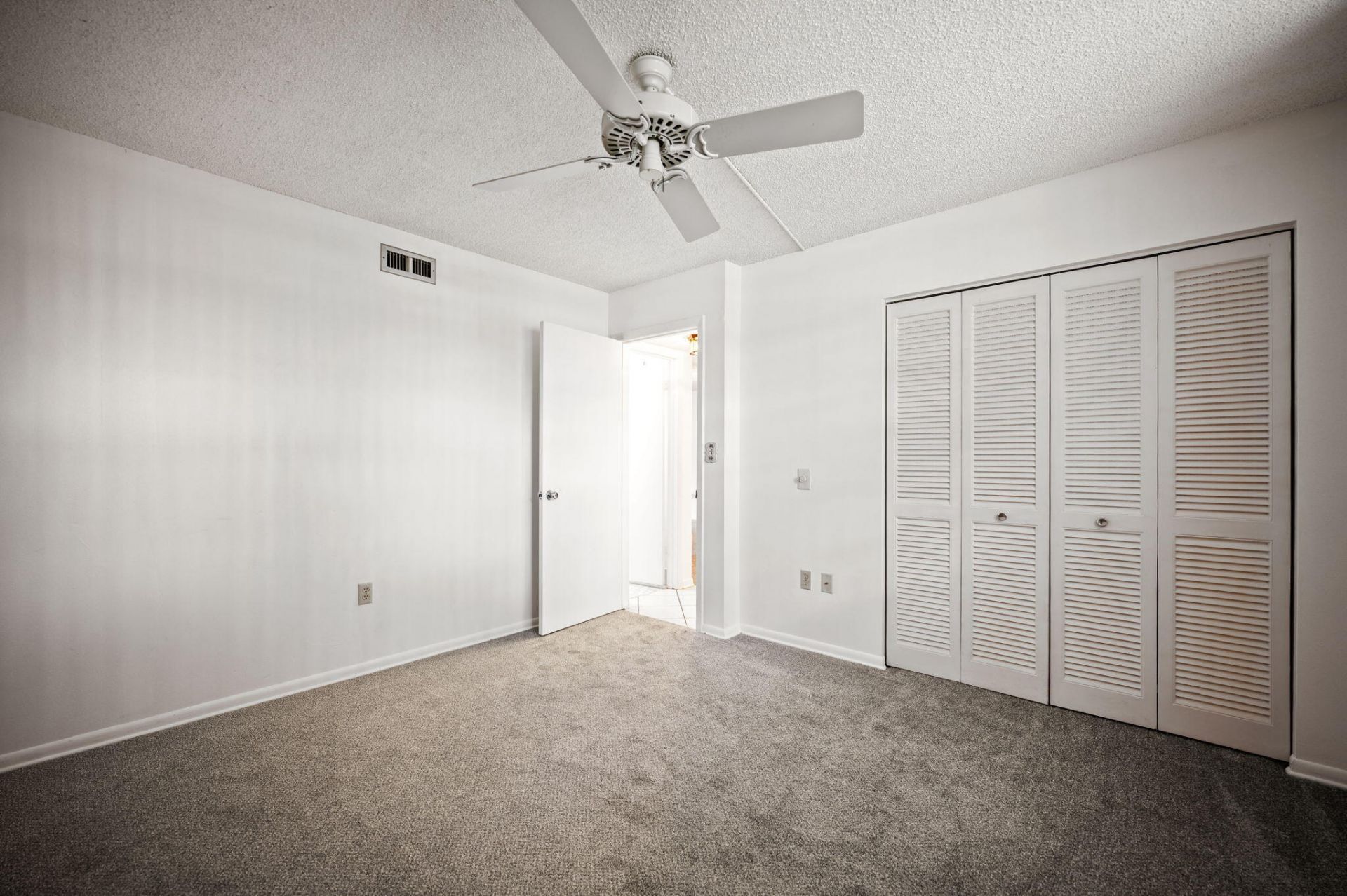 900 Colony Point Circle, Unit 121, Pembroke Pines, FL 33026 Photo