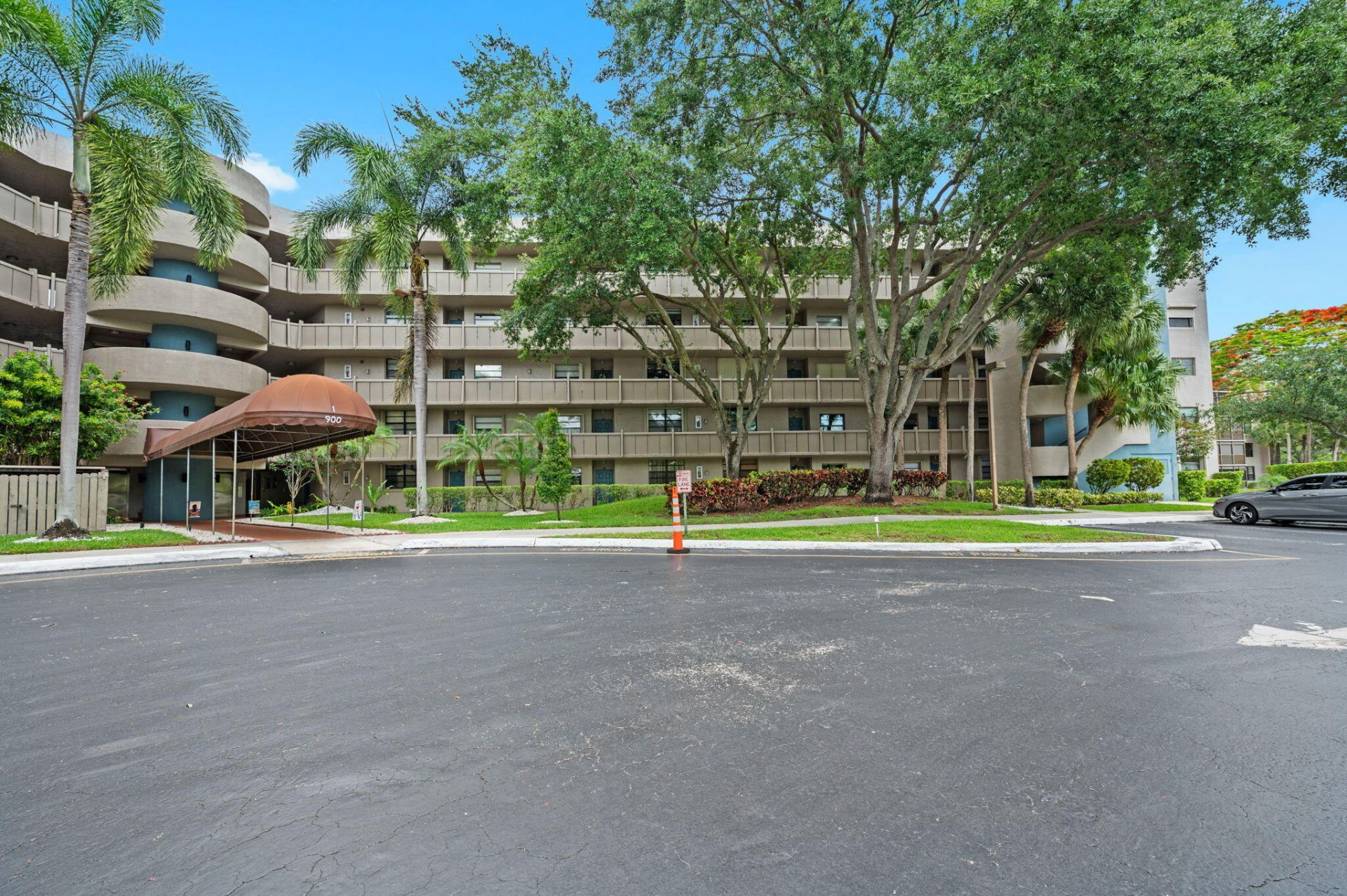 900 Colony Point Circle, Unit 121, Pembroke Pines, FL 33026 Photo