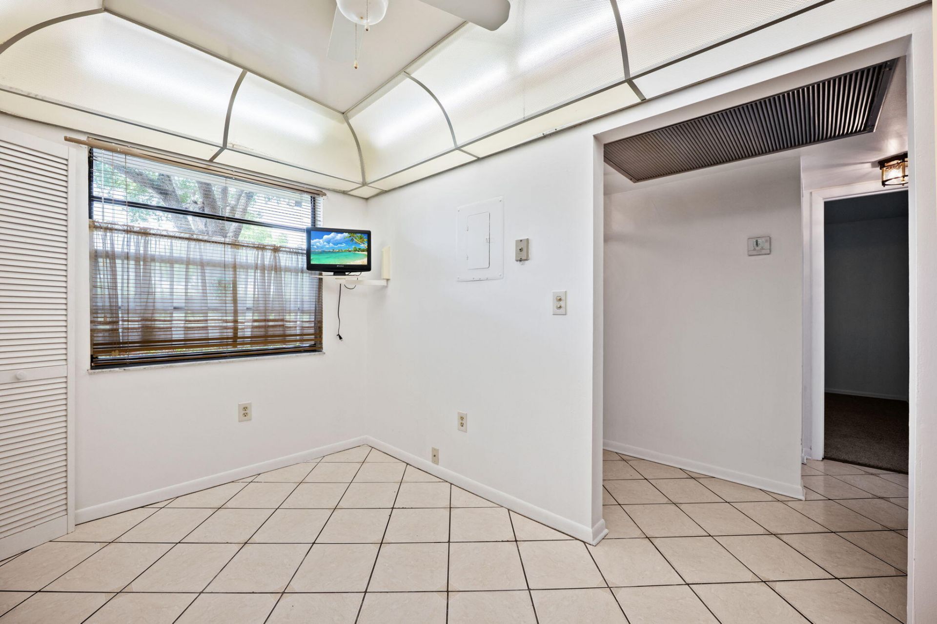900 Colony Point Circle, Unit 121, Pembroke Pines, FL 33026 Photo