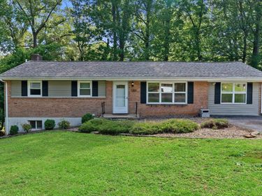 311 Woodway Drive, Lynchburg, VA 24501