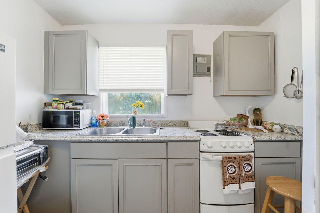 1021 14th Street, West Palm Beach, FL 33401 Photo
