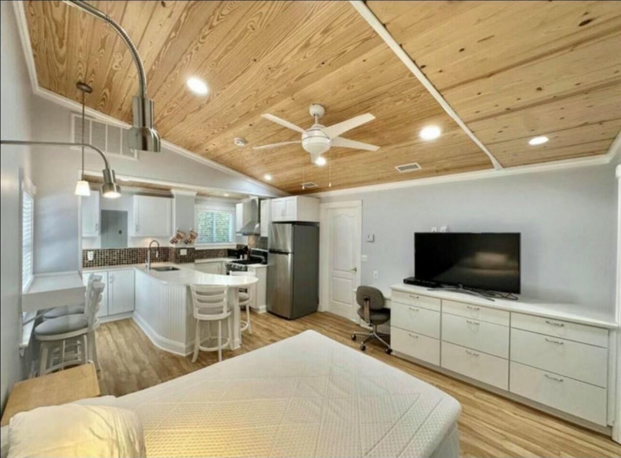 698 Forsyth Street, Unit 2, Boca Raton, FL 33487 Photo