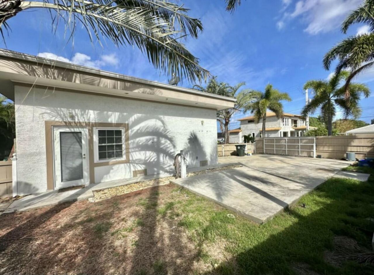 698 Forsyth Street, Unit 2, Boca Raton, FL 33487 Photo