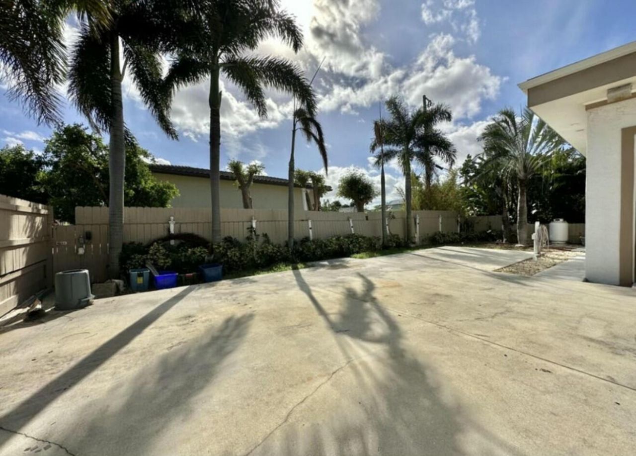 698 Forsyth Street, Unit 2, Boca Raton, FL 33487 Photo