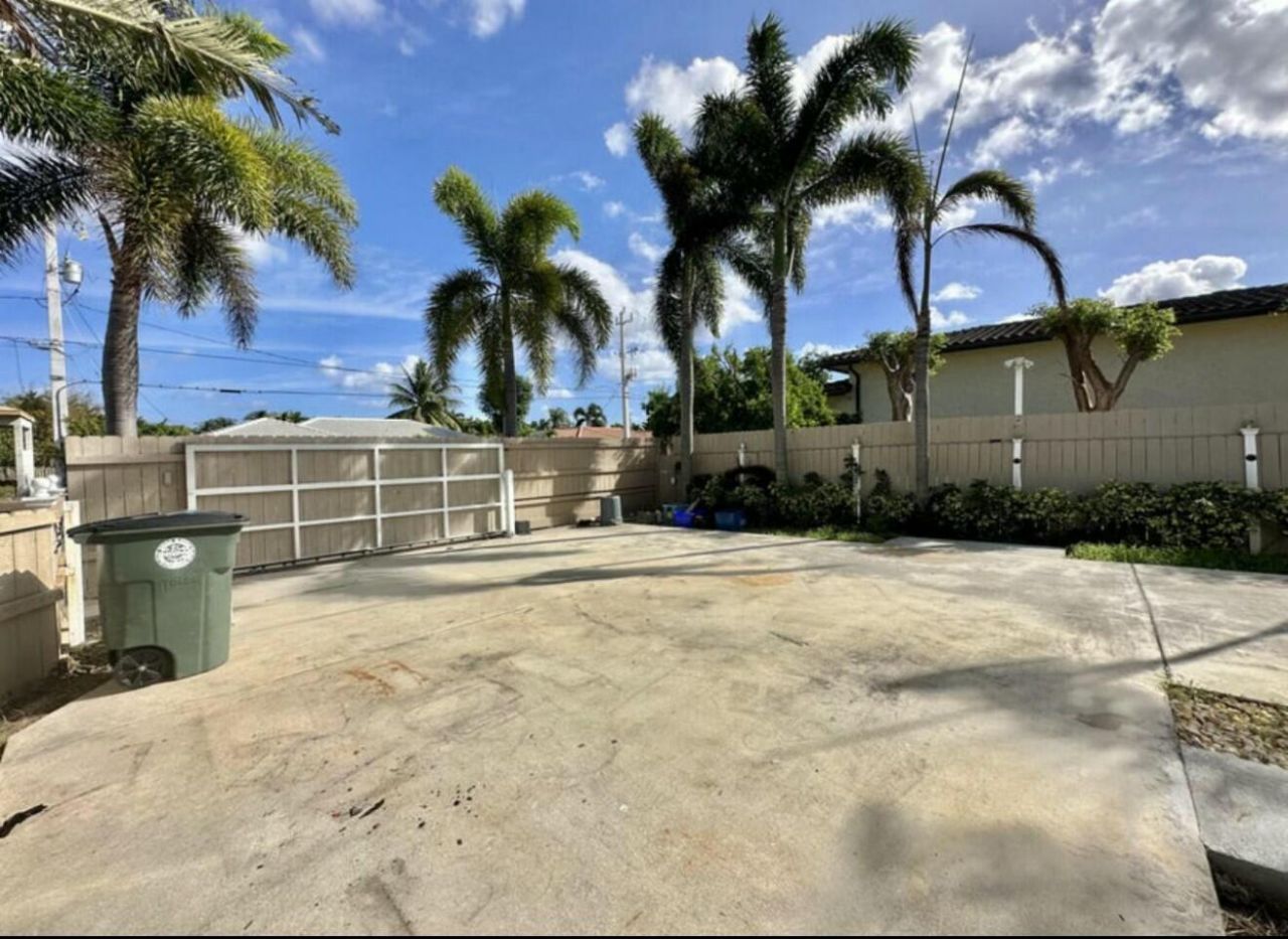 698 Forsyth Street, Unit 2, Boca Raton, FL 33487 Photo