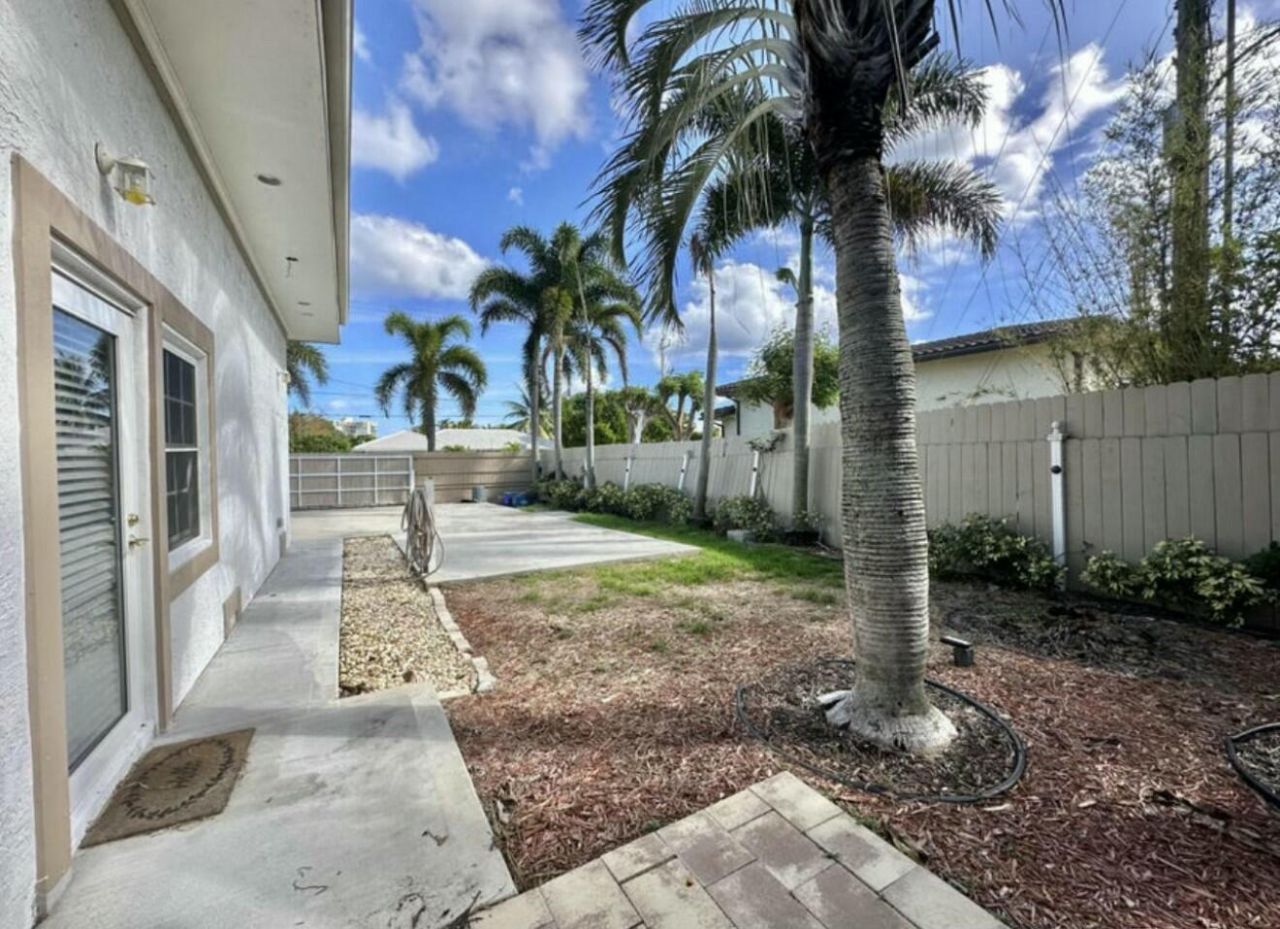 698 Forsyth Street, Unit 2, Boca Raton, FL 33487 Photo