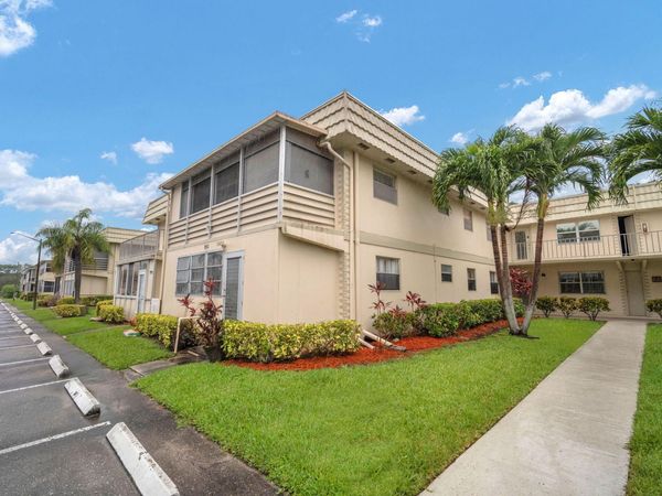 716 Saxony Place, Unit O, Delray Beach, FL 33446
