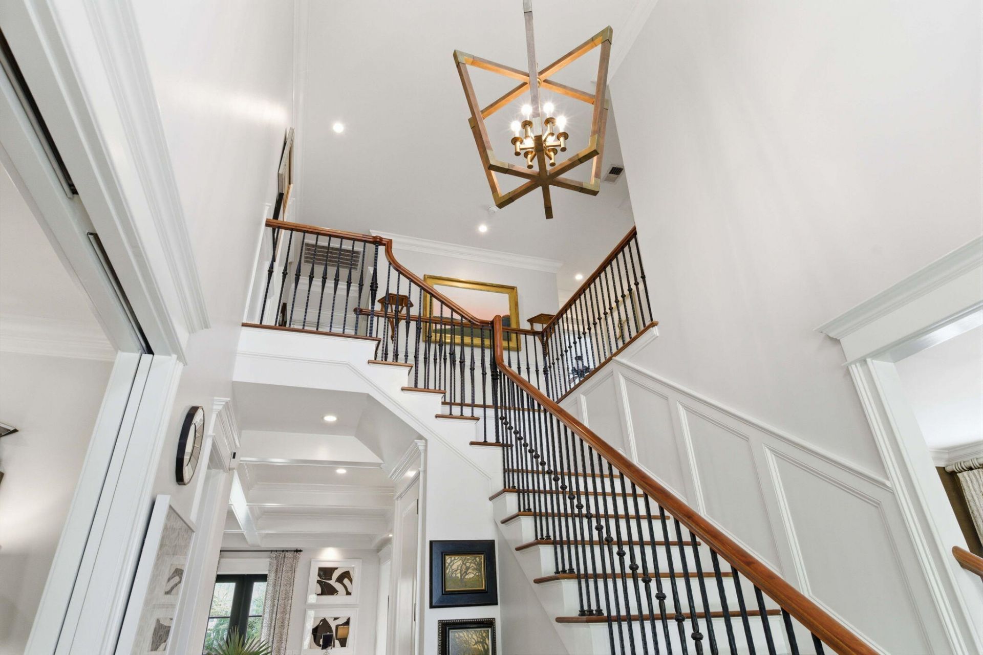 403 Evian Way Photo 15