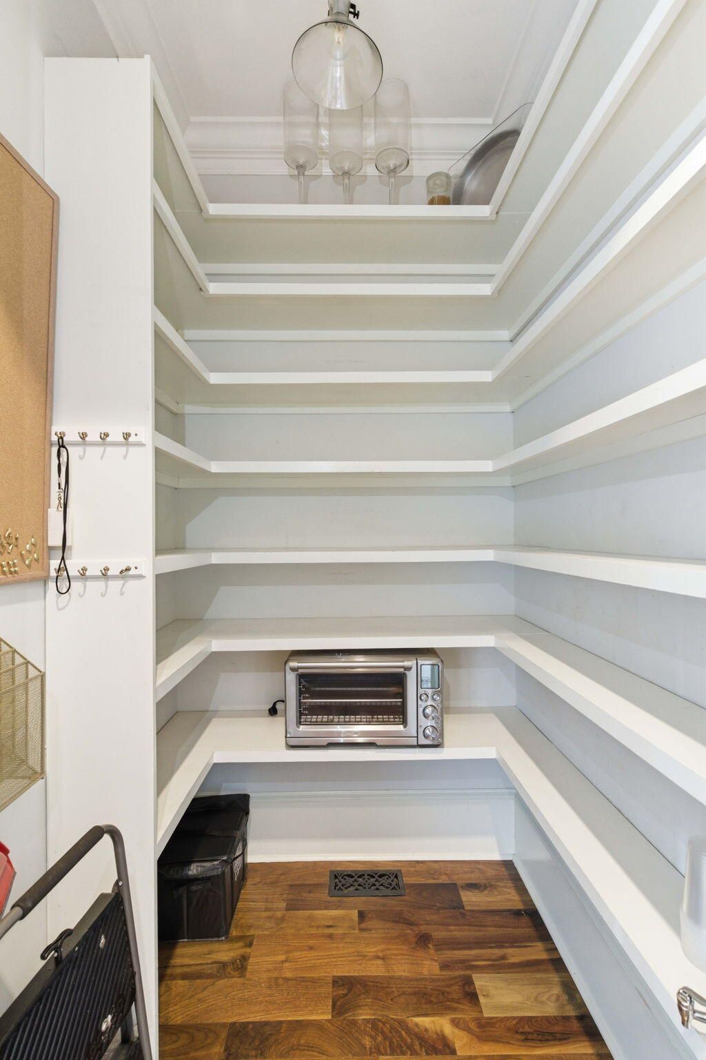 403 Evian Way Photo 33