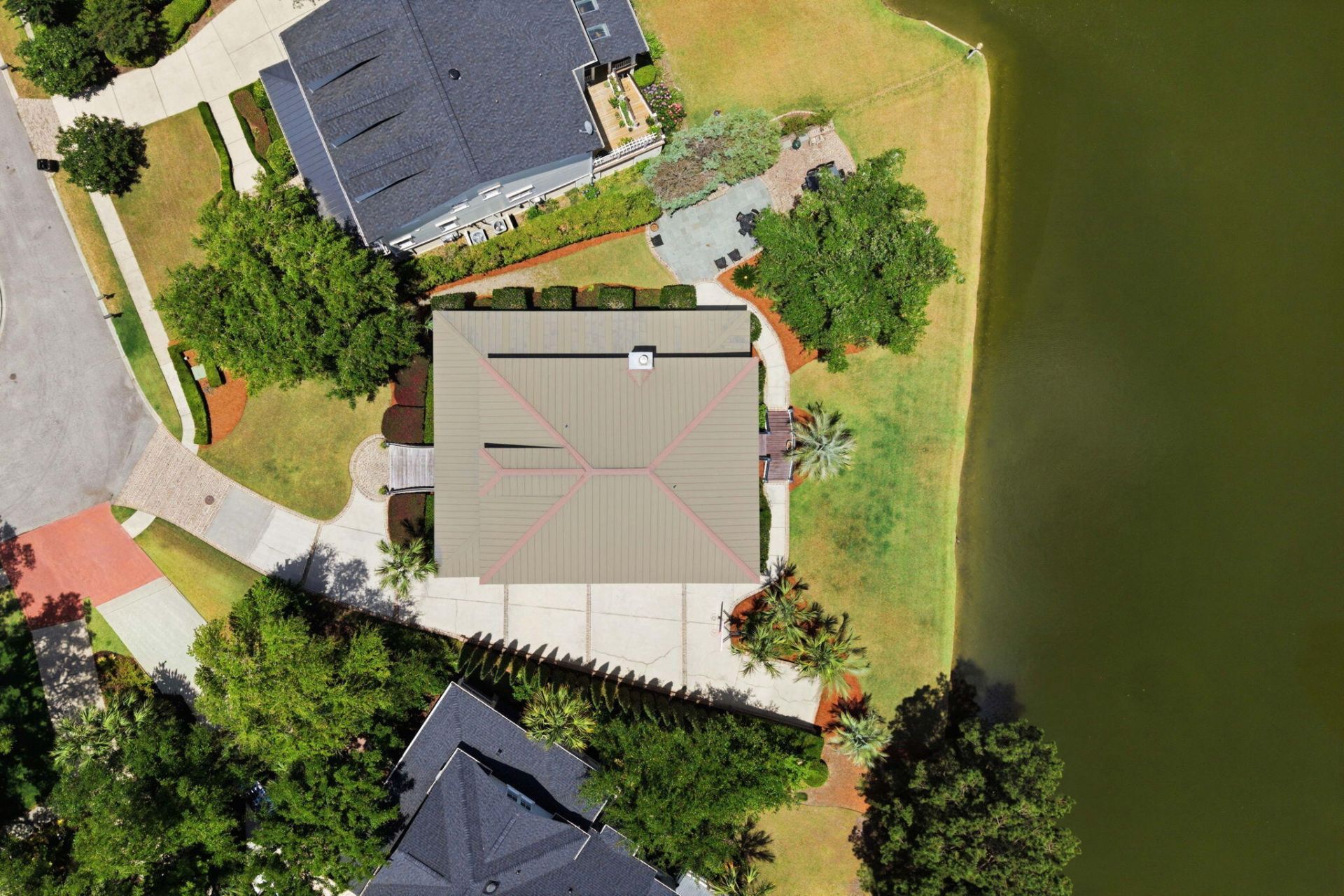 403 Evian Way Photo 92