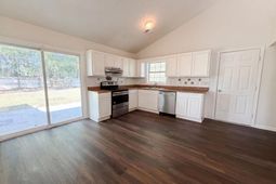 2028 Larson Lane photo 4