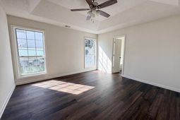 2028 Larson Lane photo 4