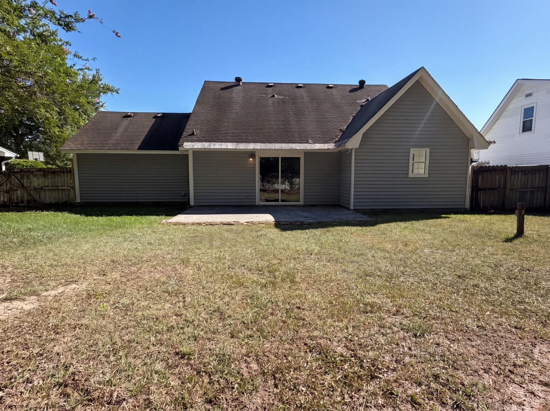 2028 Larson Lane Photo 5