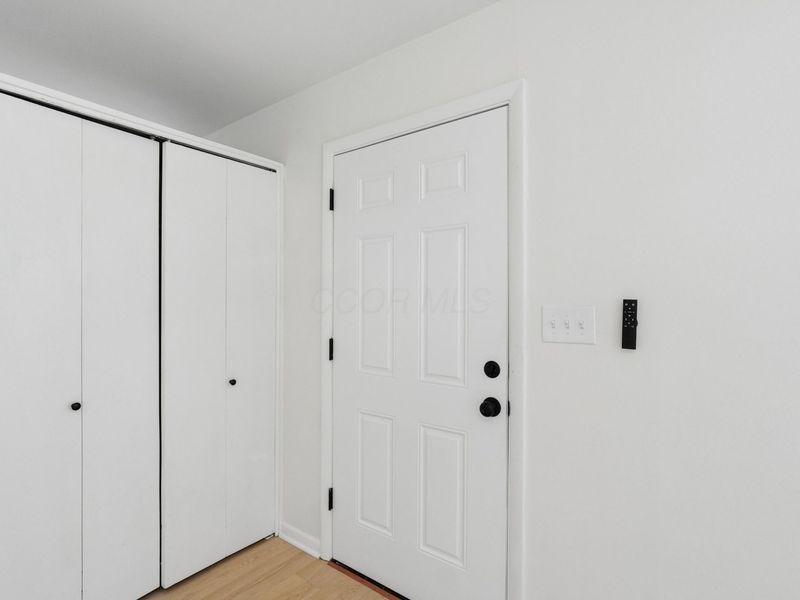100 Canterbury Drive, London, OH 43140 Photo 3