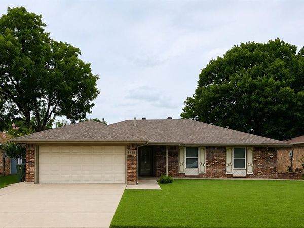 1421 Bryan Drive, Bedford, TX 76022