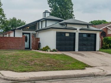 4707 Poppy Drive E, Fort Worth, TX 76137