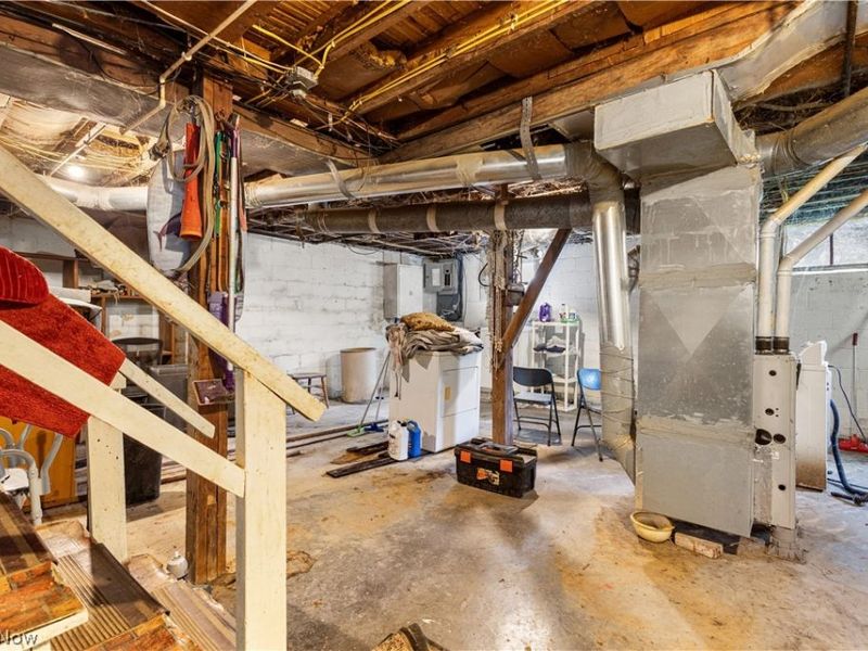 1402 E Wheeling Avenue, Cambridge, OH 43725 Photo 19