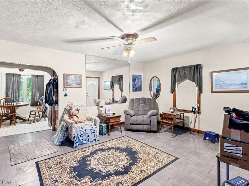 1402 E Wheeling Avenue, Cambridge, OH 43725 Photo 6