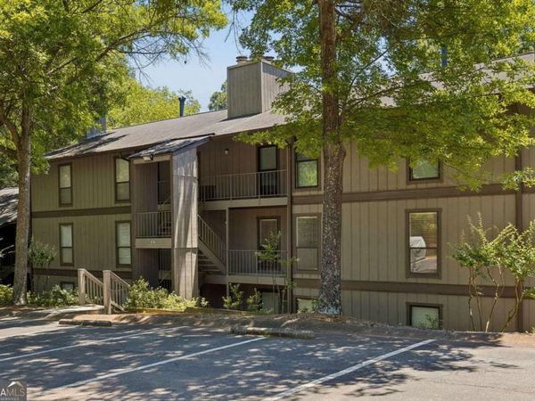 106 Cedar Ct Se, Marietta, GA 30067