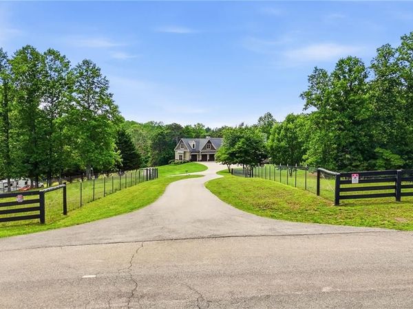 457 Arlington Way , Canton, GA 30114