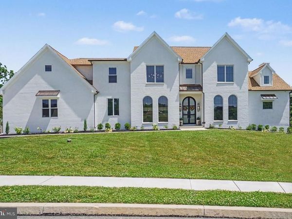 114 JILLIAN WAY, HUMMELSTOWN, PA 17036