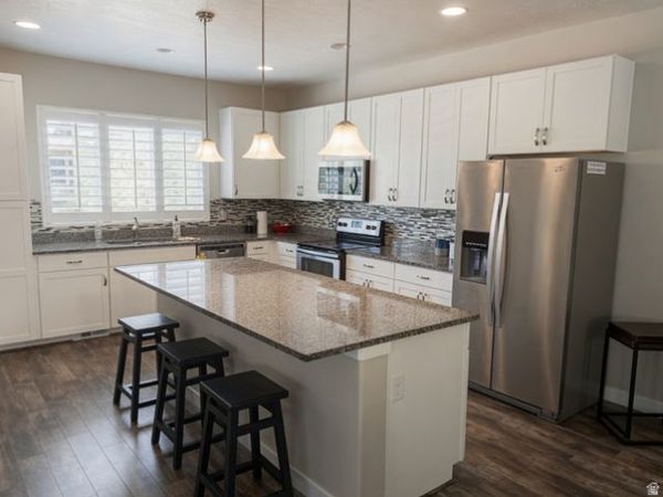 7706 S FOUNDERS POINT LN , Midvale, UT 84047
