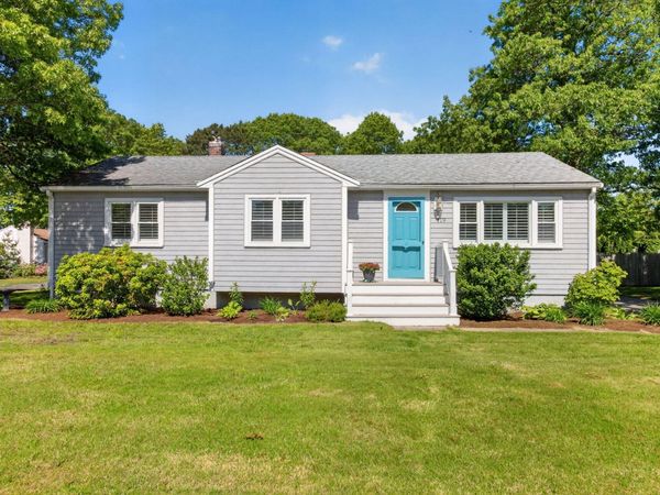 119 Seacoast Shores Blvd, Falmouth, MA 02536