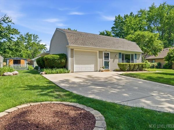 10 Shermead Road , Montgomery, IL 60538