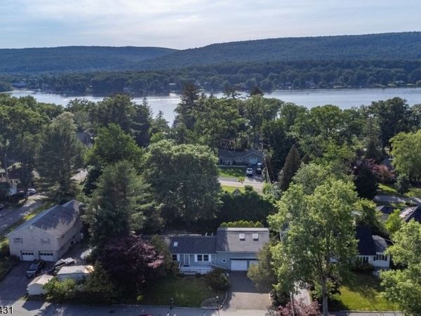 20 Wanaque Rd, West Milford, NJ 07421