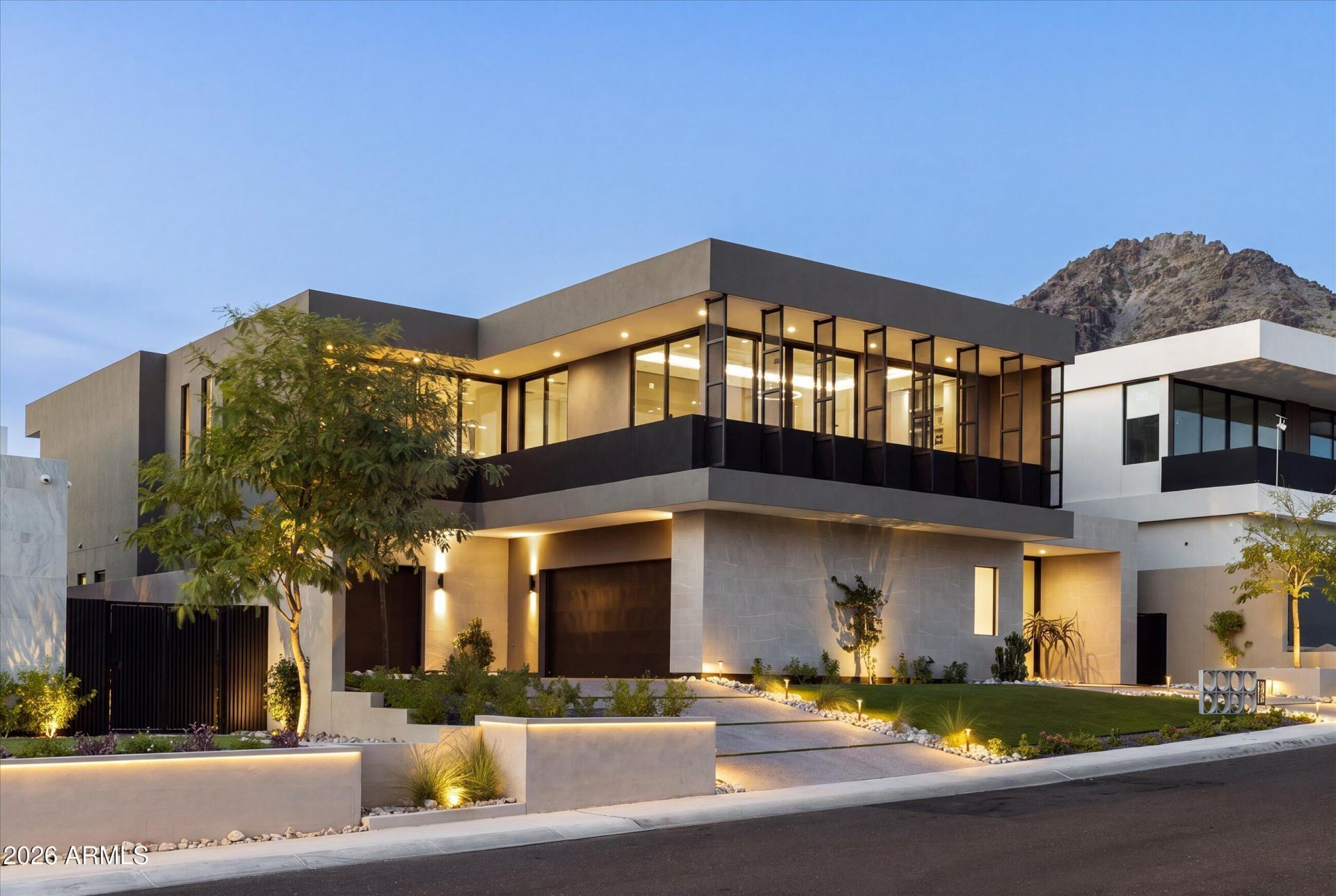 2228 E SOLAR Drive, Phoenix, AZ 85020