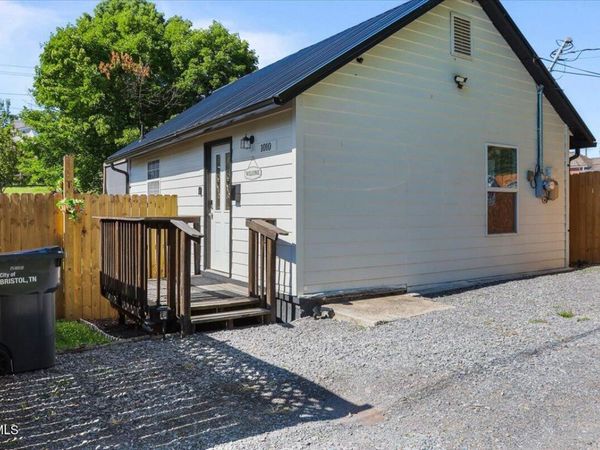 1010 Crumley Alley, Bristol, TN 37620