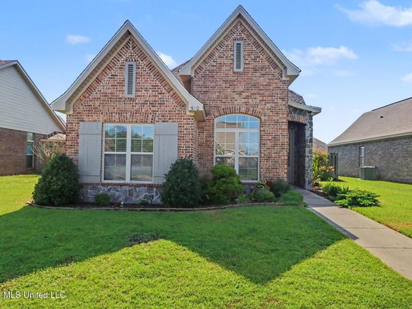 510 Palm Breeze Drive, Ocean Springs, MS 39564