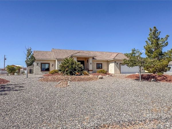 200 E Ember Street, Pahrump, NV 89048