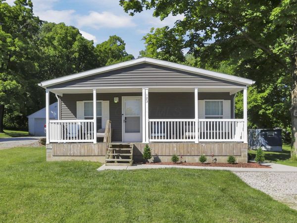 123 E South Street , Lithopolis, OH 43136