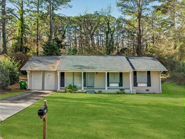 1519 Pine Glen Circle , Decatur, GA 30035