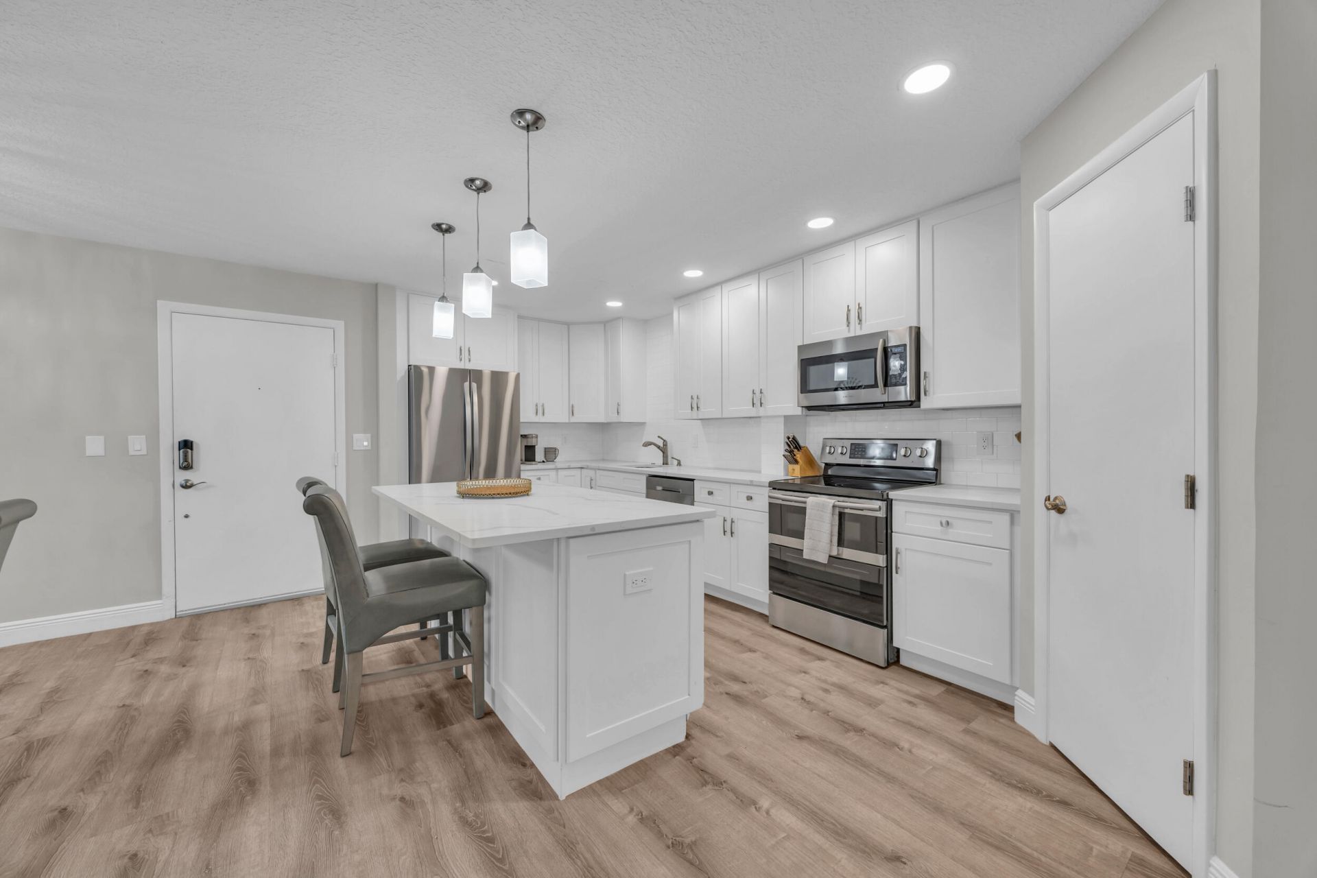 1105 Duncan Circle, Unit 104, Palm Beach Gardens, FL 33418 Photo
