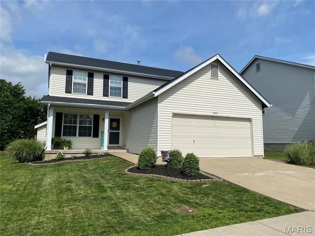 1955 Briarfield Drive , Lake Saint Louis, MO 63367 Main Photo