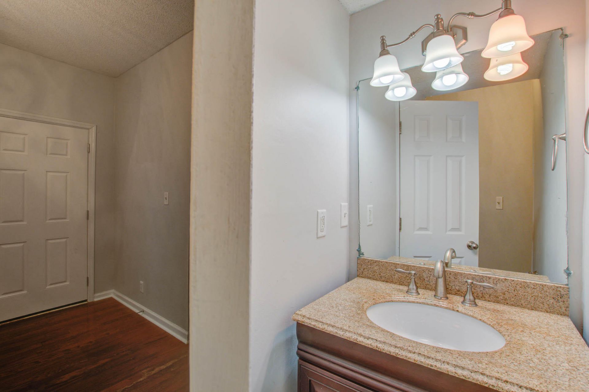 51 Aiken Street Photo 10